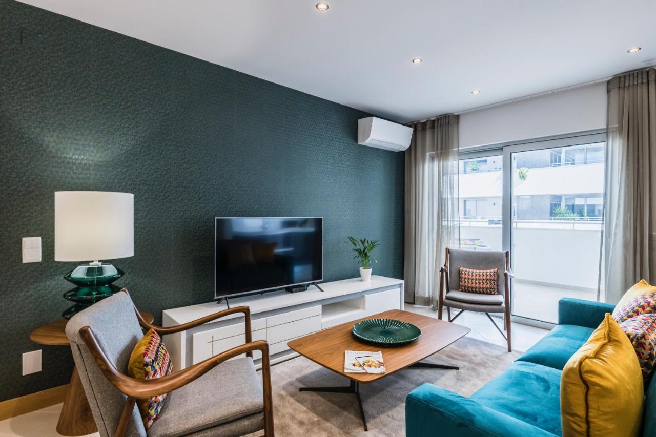 Coolhouses Lagos, 2 Bed Stylish City Flat, Rooftop Shared Pool, Clayheart Экстерьер фото