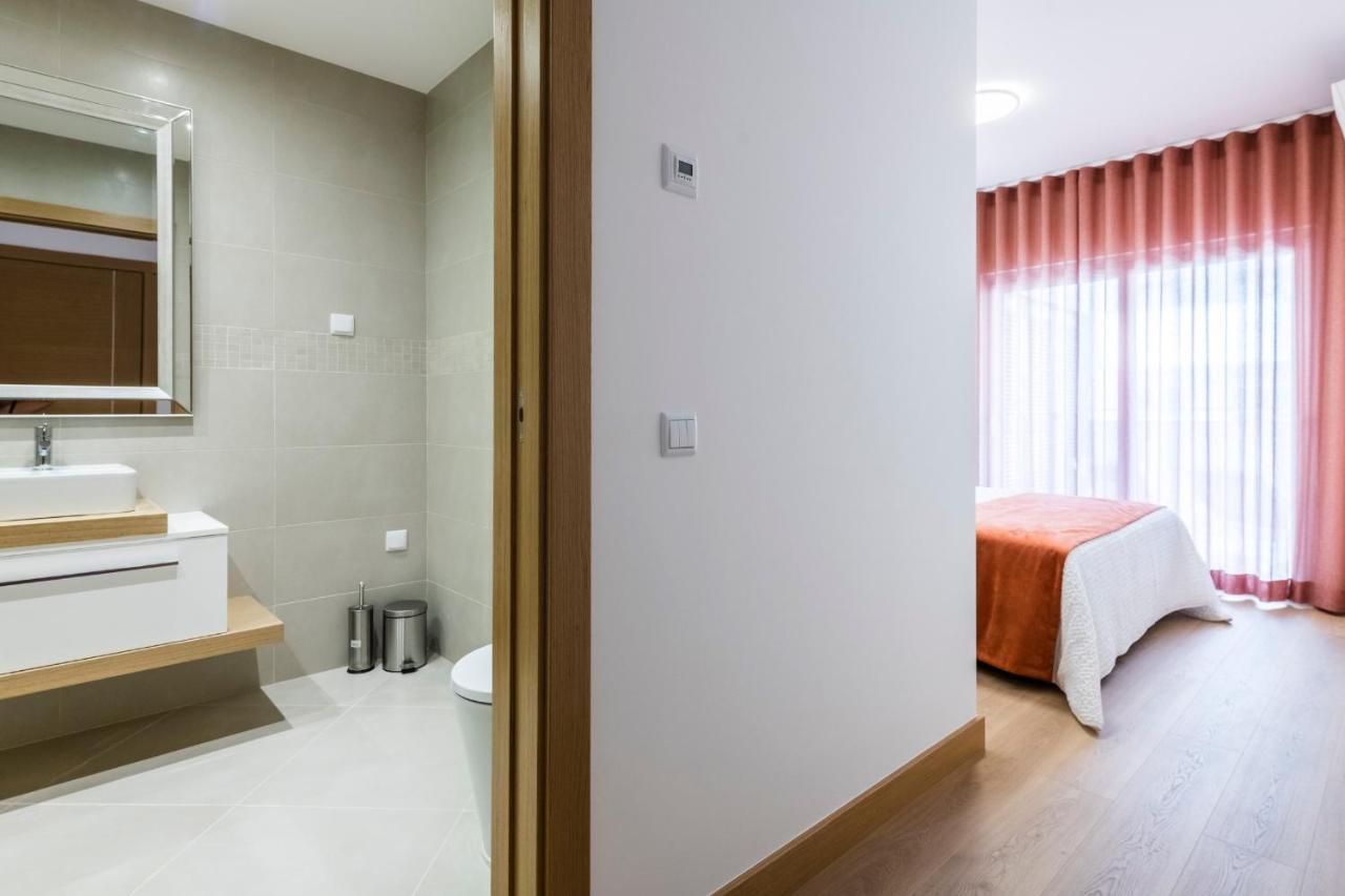 Coolhouses Lagos, 2 Bed Stylish City Flat, Rooftop Shared Pool, Clayheart Экстерьер фото